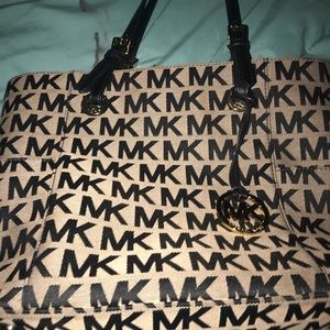 Michael kors tote